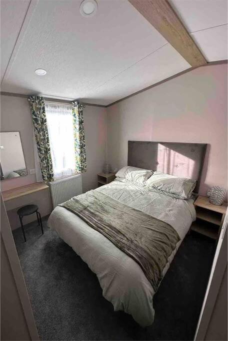 Brand New 6 Berth Holiday Home Selsey Exterior photo