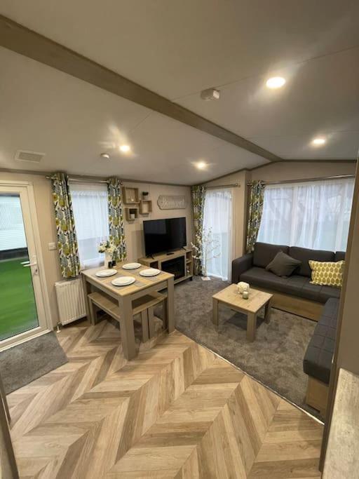 Brand New 6 Berth Holiday Home Selsey Exterior photo