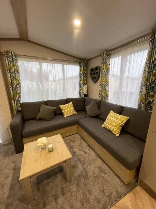 Brand New 6 Berth Holiday Home Selsey Exterior photo